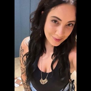 Meet your Posher, Makenzie